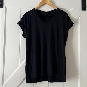 Banana Republic V Neck Cuffed Sleeve Tee Size Large